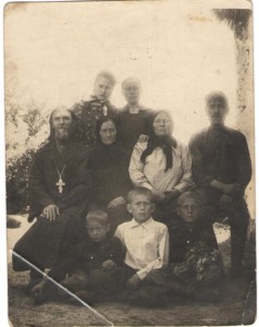 Баженовы на квартире. 1948 или 1949 г.